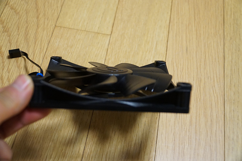 EVGA CLC 280 쿨러 관련 이것저것~~ (단점) > SSD, HDD, 파워, 케이스, 네트워크, 쿨러 기타 HW